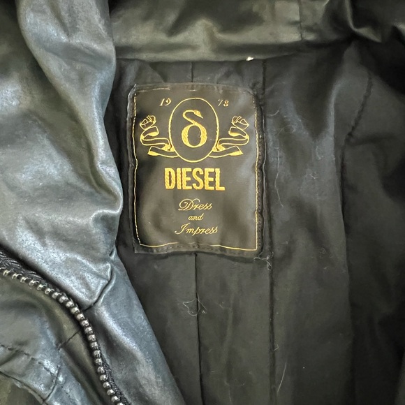 Diesel winter coat with removable fur trim. Faux leather finish, warm lining. - Picture 2 of 3